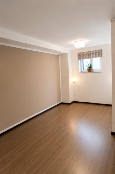 Schlafzimmer / Hobbyraum UG